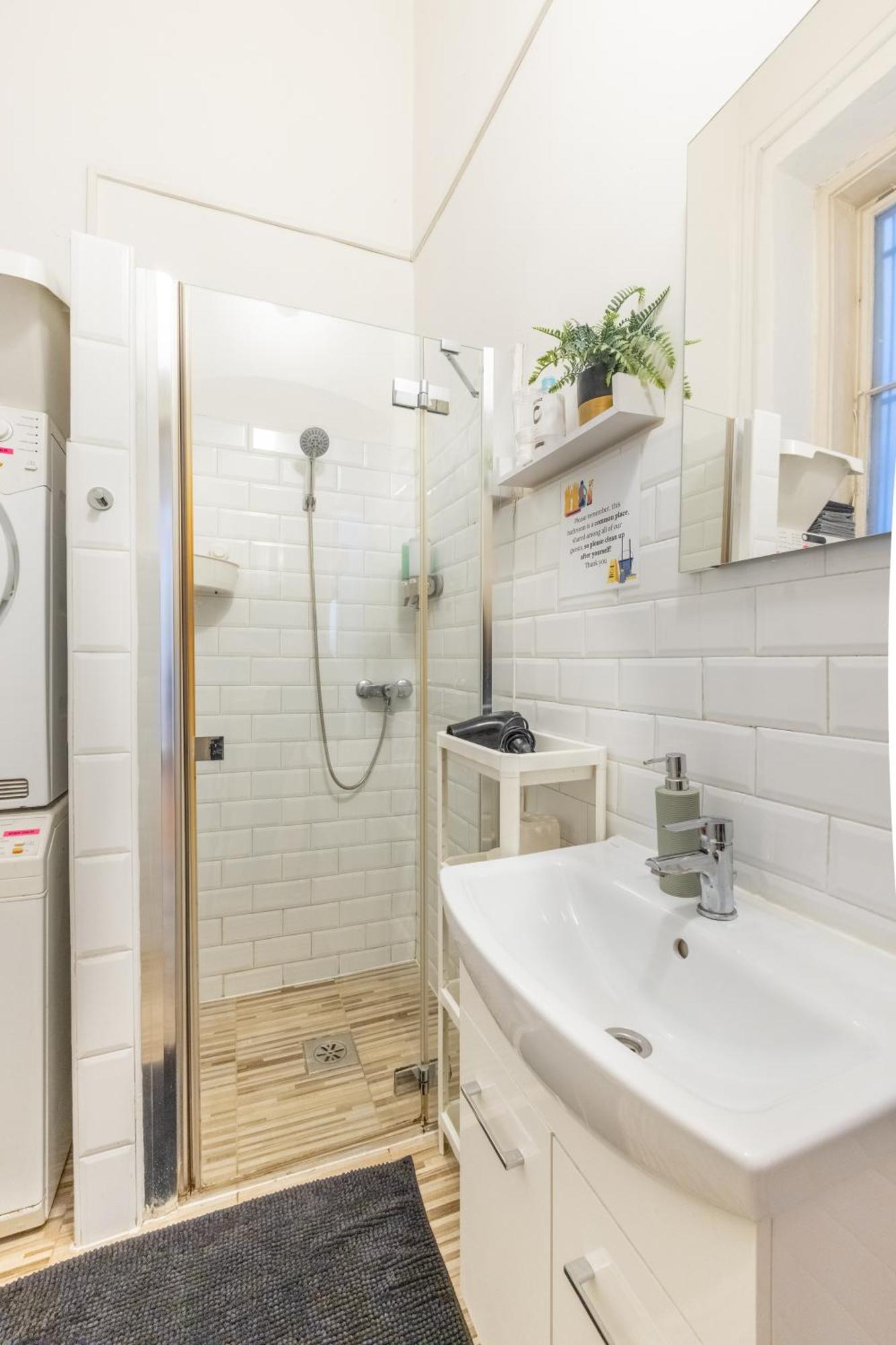 Gellerico Rooms At Rakoczi Square Budapest Exterior photo