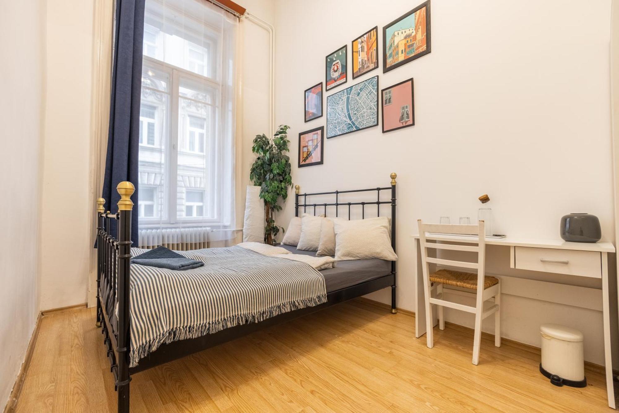 Gellerico Rooms At Rakoczi Square Budapest Exterior photo