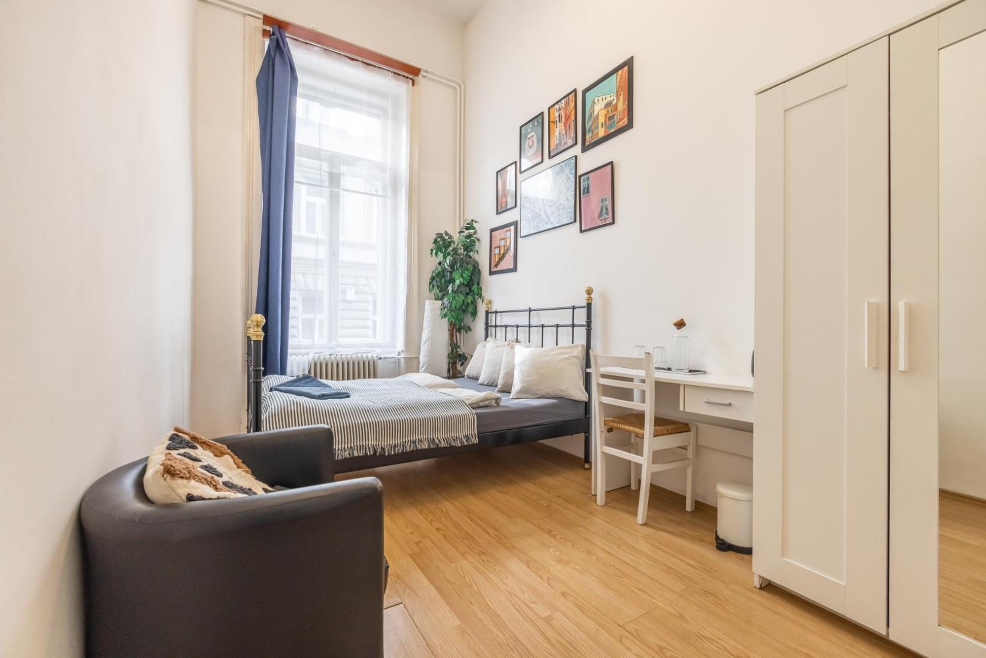 Gellerico Rooms At Rakoczi Square Budapest Exterior photo